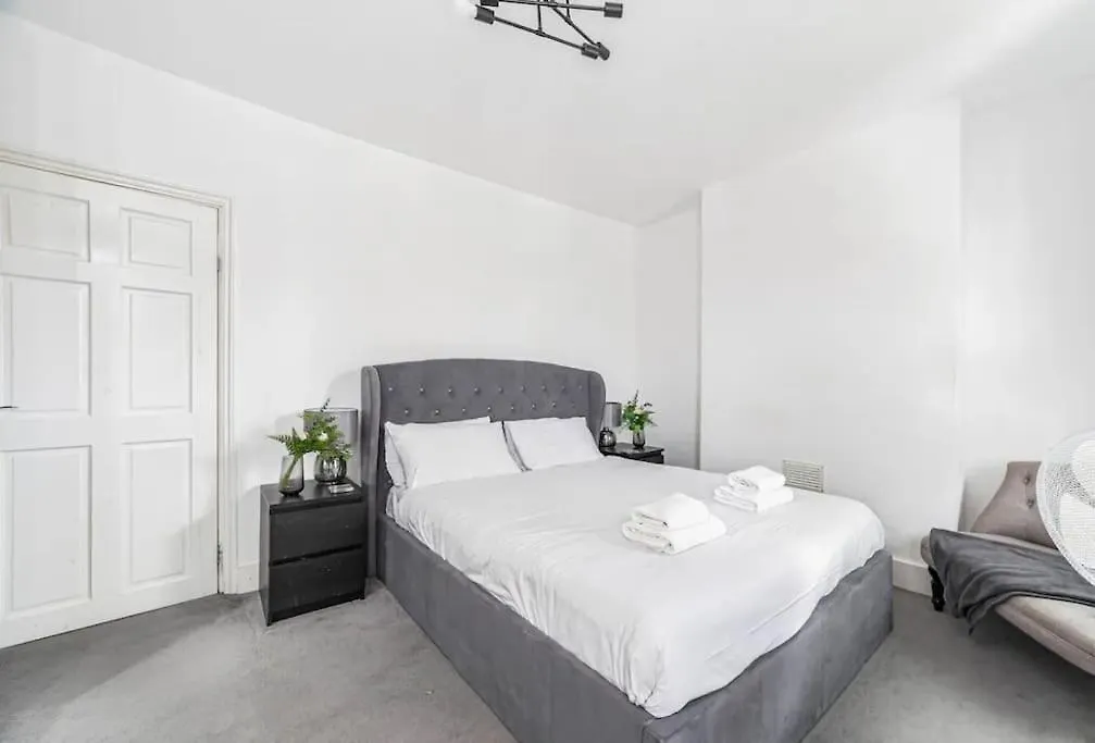 London Townhouse Villa